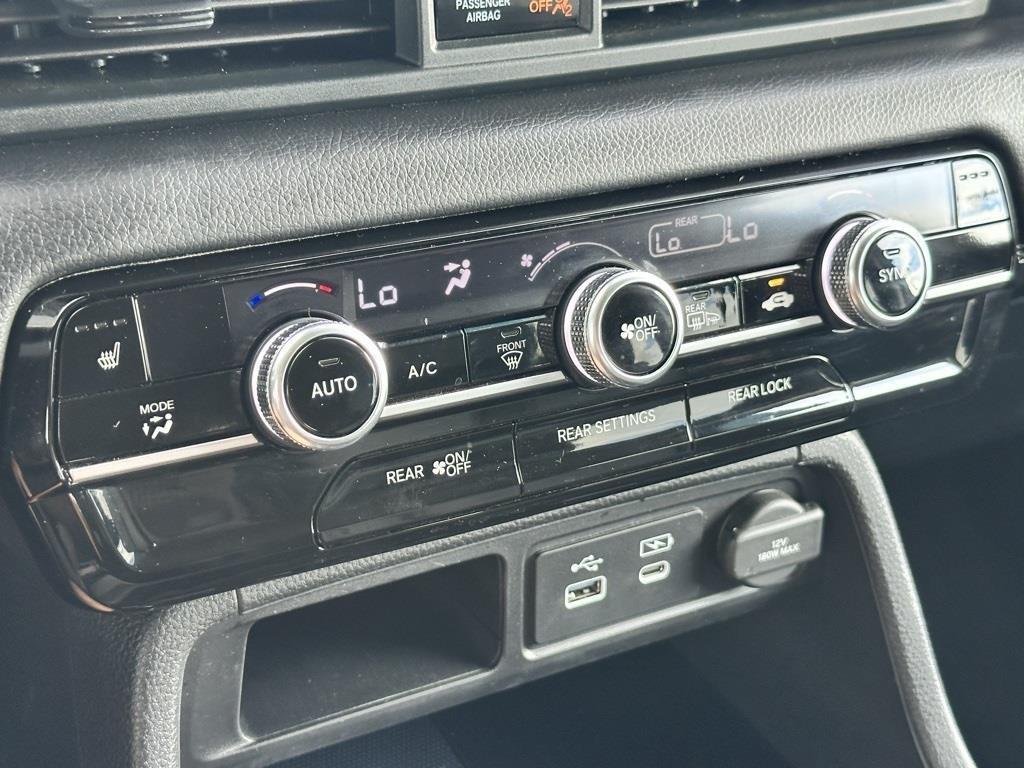 used 2024 Honda Pilot car, priced at $38,000