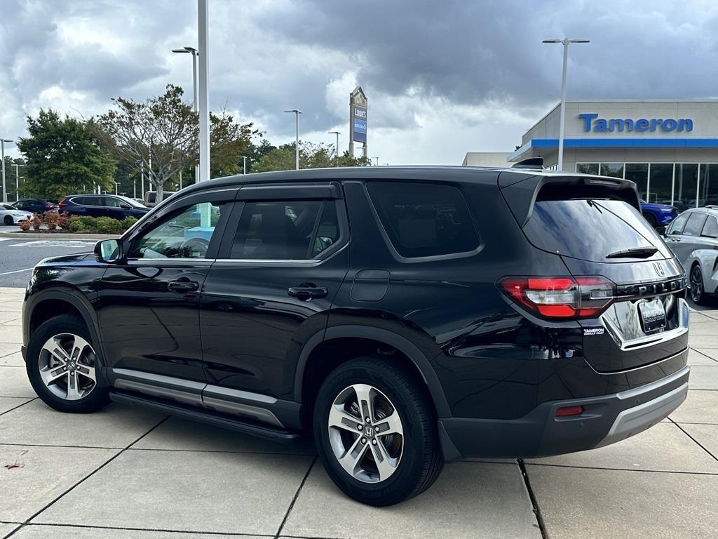 used 2024 Honda Pilot car, priced at $38,000