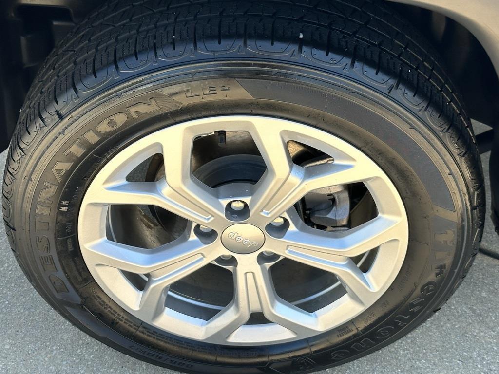 used 2024 Jeep Compass car, priced at $23,619