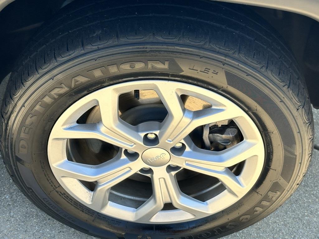 used 2024 Jeep Compass car, priced at $23,619