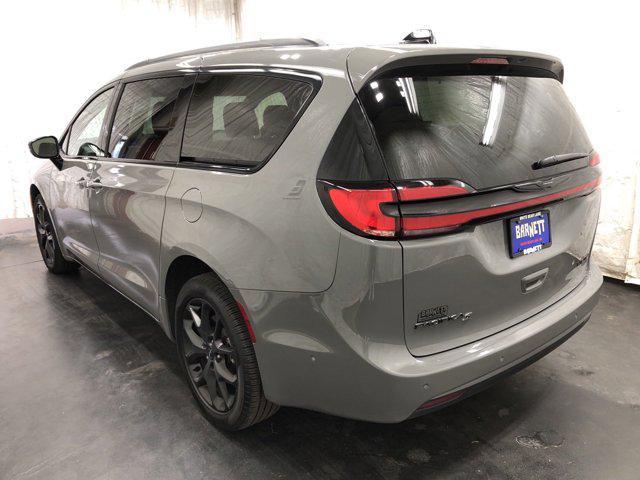 used 2023 Chrysler Pacifica car, priced at $41,977