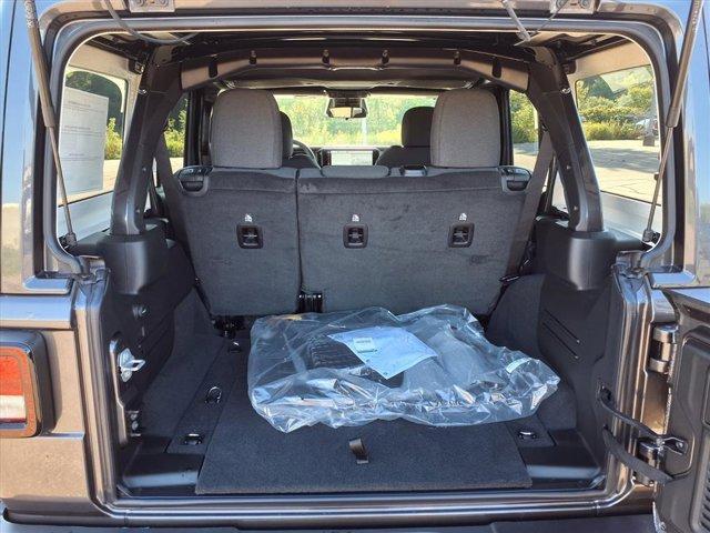 new 2025 Jeep Wrangler car, priced at $47,092