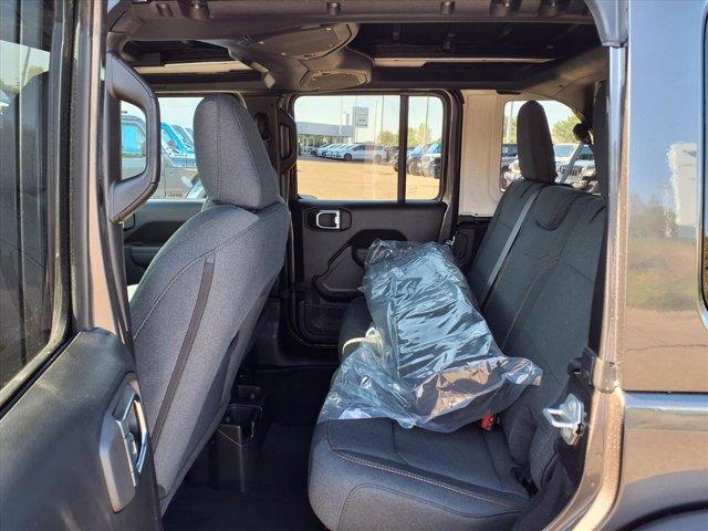 new 2025 Jeep Wrangler car, priced at $47,092