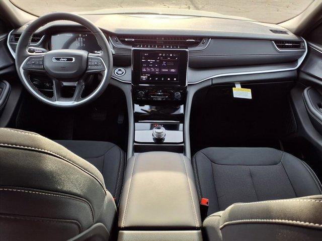 new 2025 Jeep Grand Cherokee car, priced at $37,460