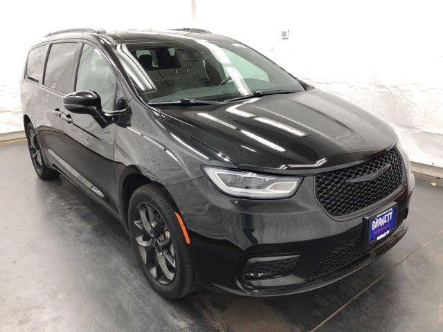 used 2021 Chrysler Pacifica car, priced at $24,988