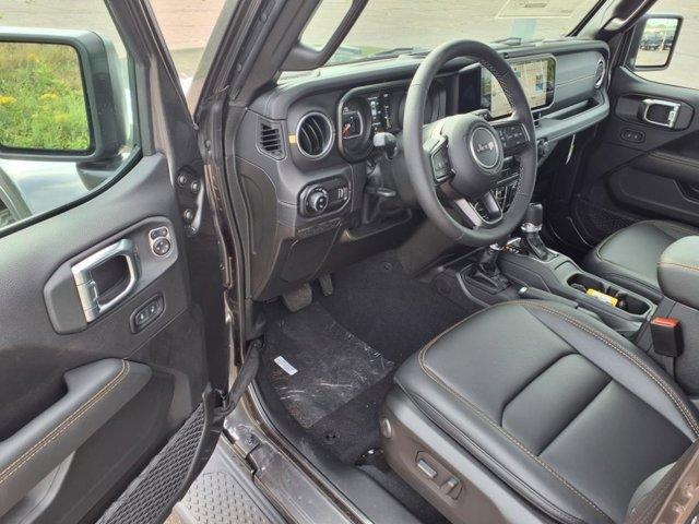 new 2025 Jeep Gladiator car, priced at $41,694