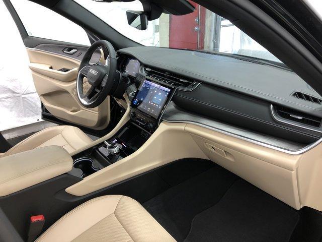 used 2024 Jeep Grand Cherokee car, priced at $41,988