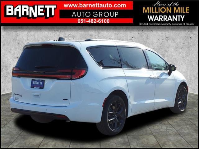 new 2024 Chrysler Pacifica car, priced at $42,833