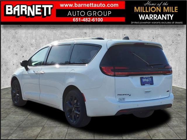 new 2024 Chrysler Pacifica car, priced at $42,833