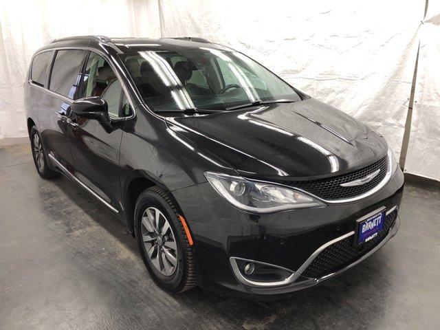 used 2020 Chrysler Pacifica car, priced at $21,988