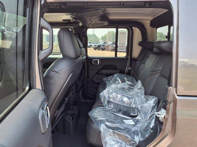 new 2025 Jeep Gladiator car, priced at $41,689