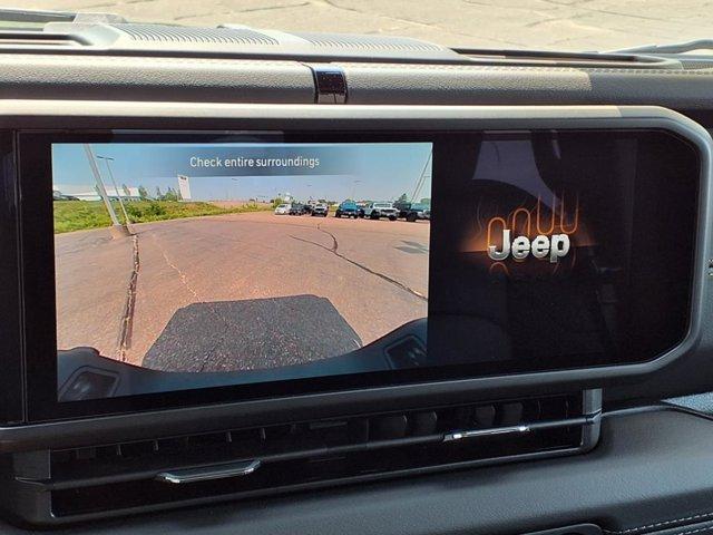 new 2025 Jeep Gladiator car, priced at $41,689