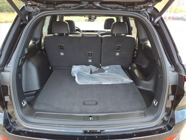 new 2025 Jeep Grand Cherokee car, priced at $46,552