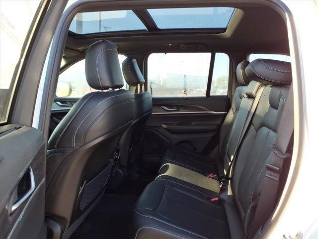 new 2025 Jeep Grand Cherokee car, priced at $48,579