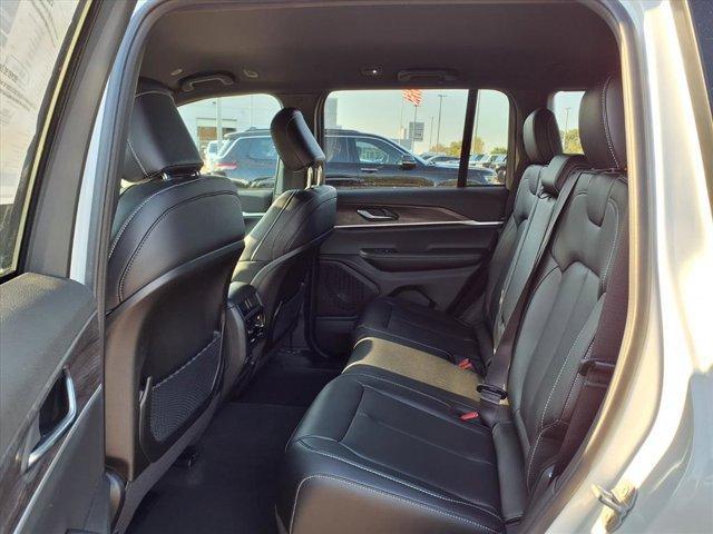 new 2025 Jeep Grand Cherokee car, priced at $42,980