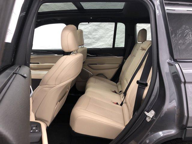 used 2024 Jeep Grand Cherokee car, priced at $39,977