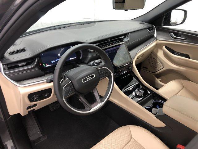 used 2024 Jeep Grand Cherokee car, priced at $39,977
