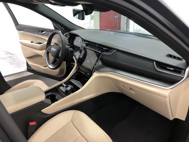 used 2024 Jeep Grand Cherokee car, priced at $39,977