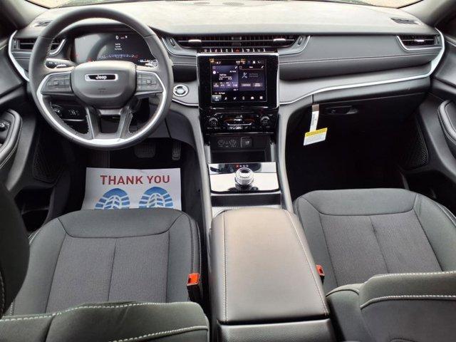 new 2025 Jeep Grand Cherokee car, priced at $38,187