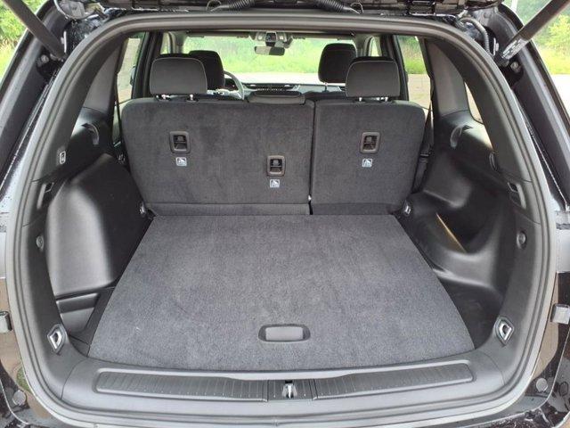 new 2025 Jeep Grand Cherokee car, priced at $38,187