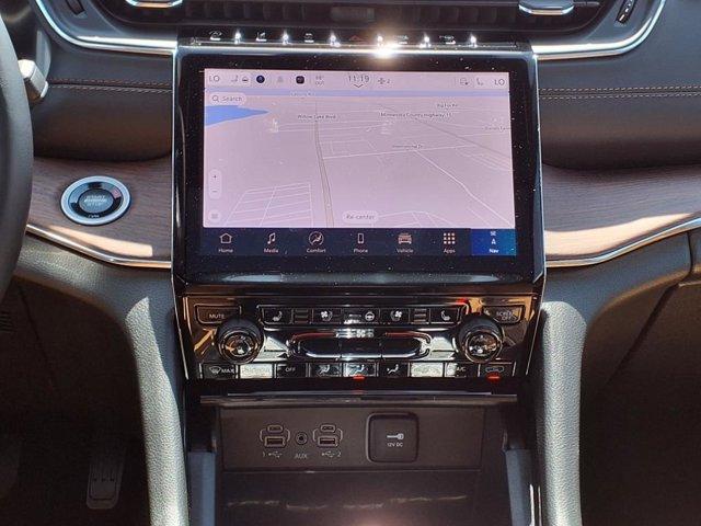 new 2025 Jeep Grand Cherokee car, priced at $57,297