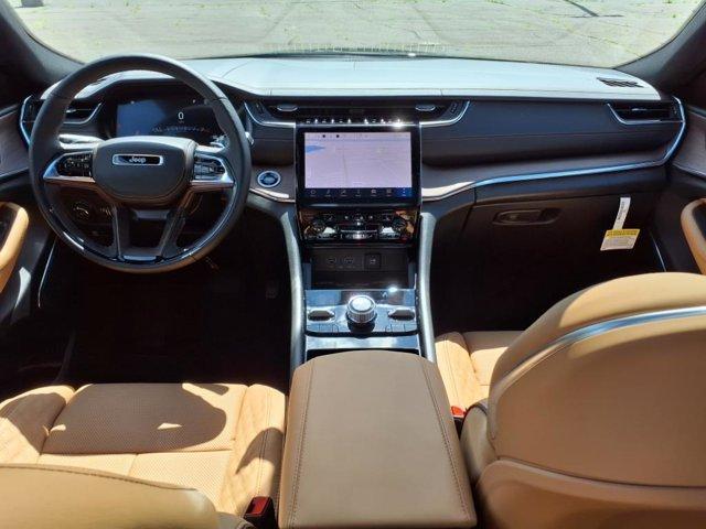 new 2025 Jeep Grand Cherokee car, priced at $57,297