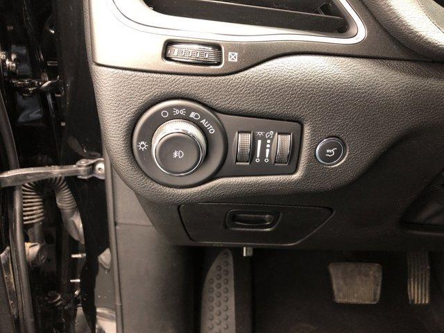 used 2023 Jeep Cherokee car, priced at $29,988