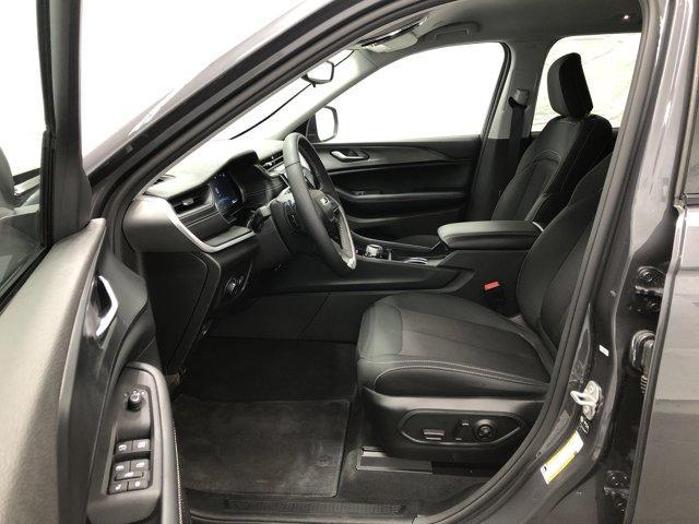 used 2024 Jeep Grand Cherokee car, priced at $34,988