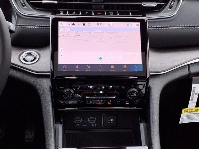 new 2025 Jeep Grand Cherokee car, priced at $49,097