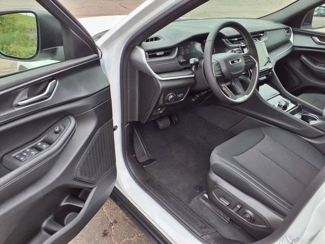 new 2025 Jeep Grand Cherokee car, priced at $36,594