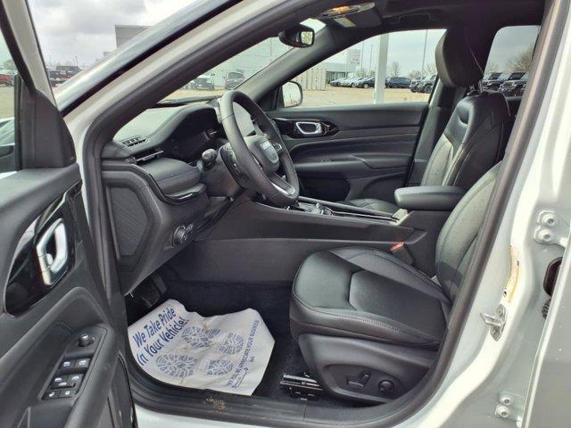 new 2025 Jeep Compass car, priced at $32,999