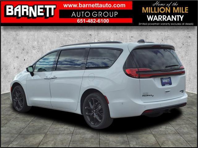 new 2024 Chrysler Pacifica car, priced at $51,077