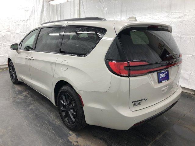 used 2021 Chrysler Pacifica car, priced at $27,988