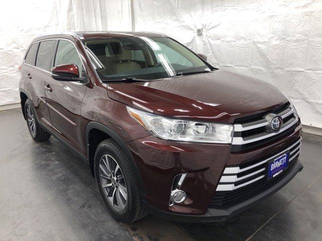 used 2019 Toyota Highlander car, priced at $29,988