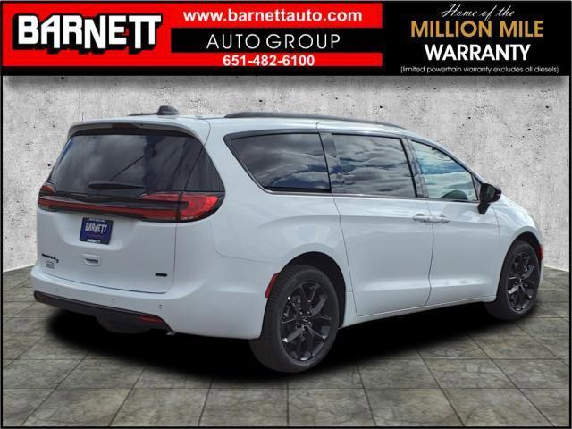 new 2024 Chrysler Pacifica car, priced at $44,482