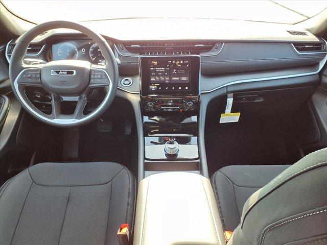 new 2025 Jeep Grand Cherokee car, priced at $37,460
