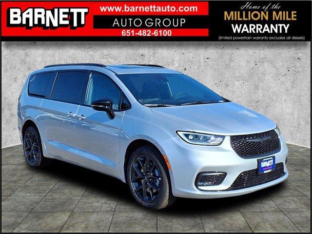 new 2026 Chrysler Pacifica car, priced at $49,572