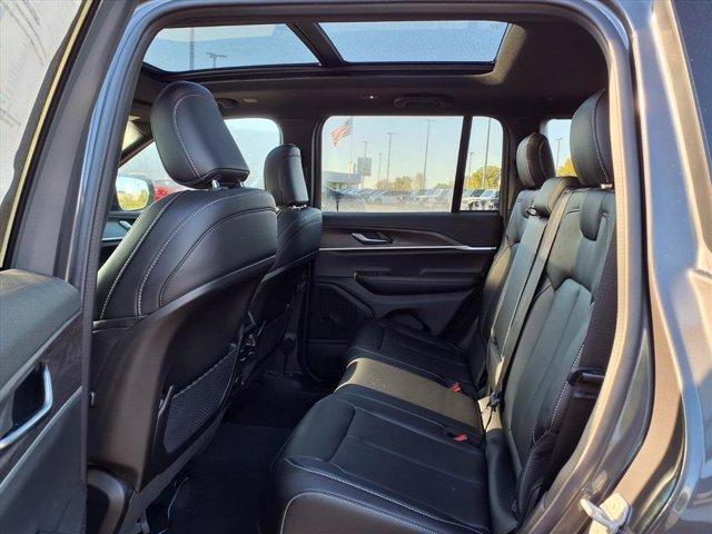 new 2025 Jeep Grand Cherokee car, priced at $46,552