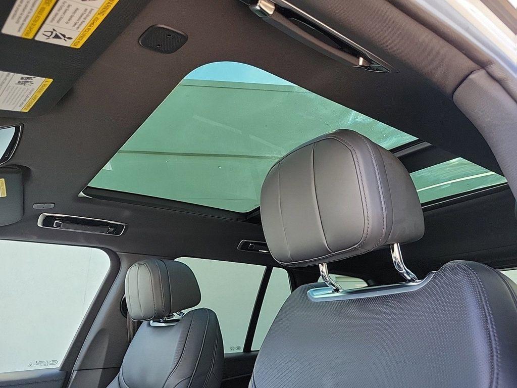 used 2023 Land Rover Range Rover car, priced at $106,617