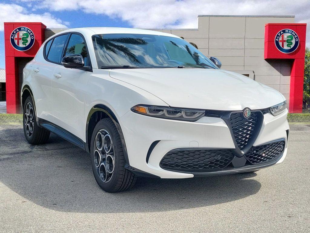 new 2025 Alfa Romeo Tonale car, priced at $39,617