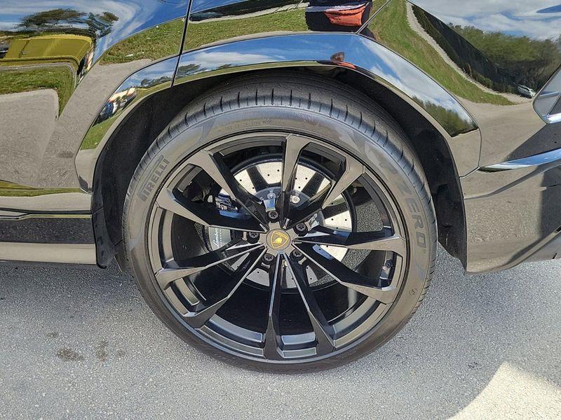 used 2022 Lamborghini Urus car, priced at $212,217