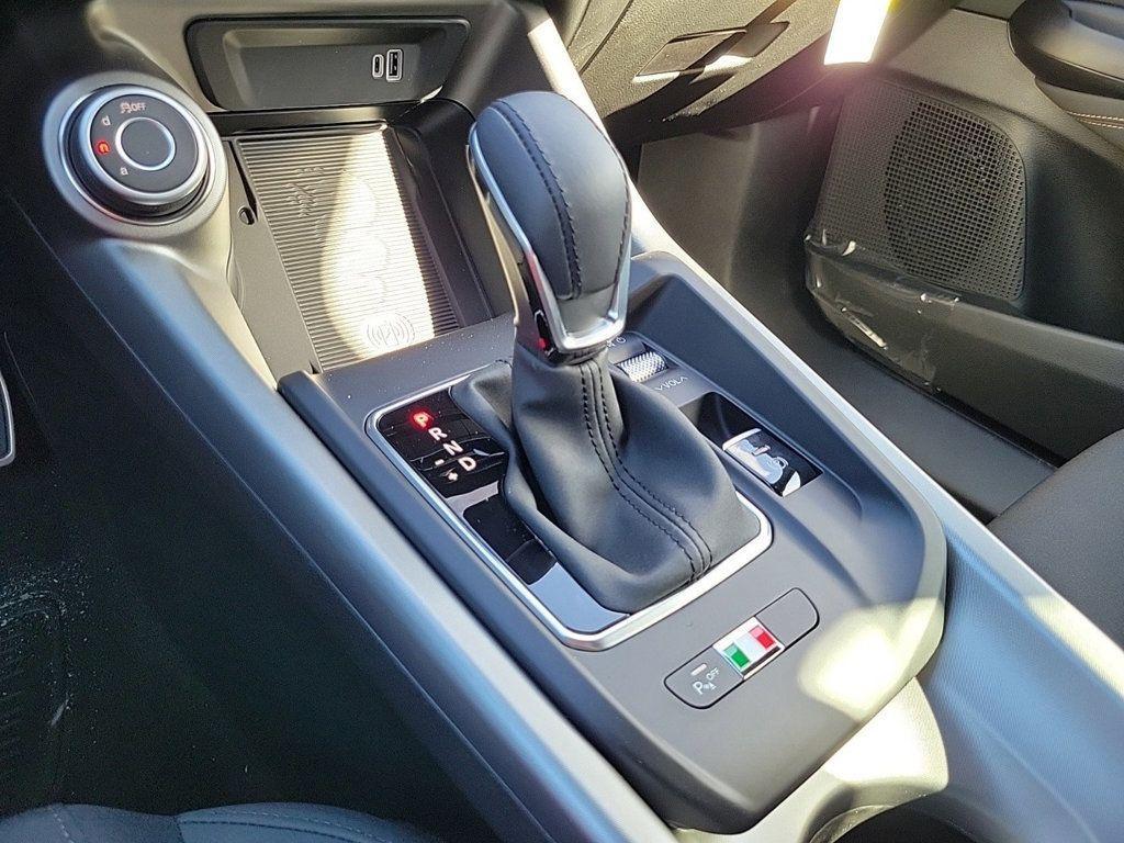 new 2025 Alfa Romeo Tonale car, priced at $37,217