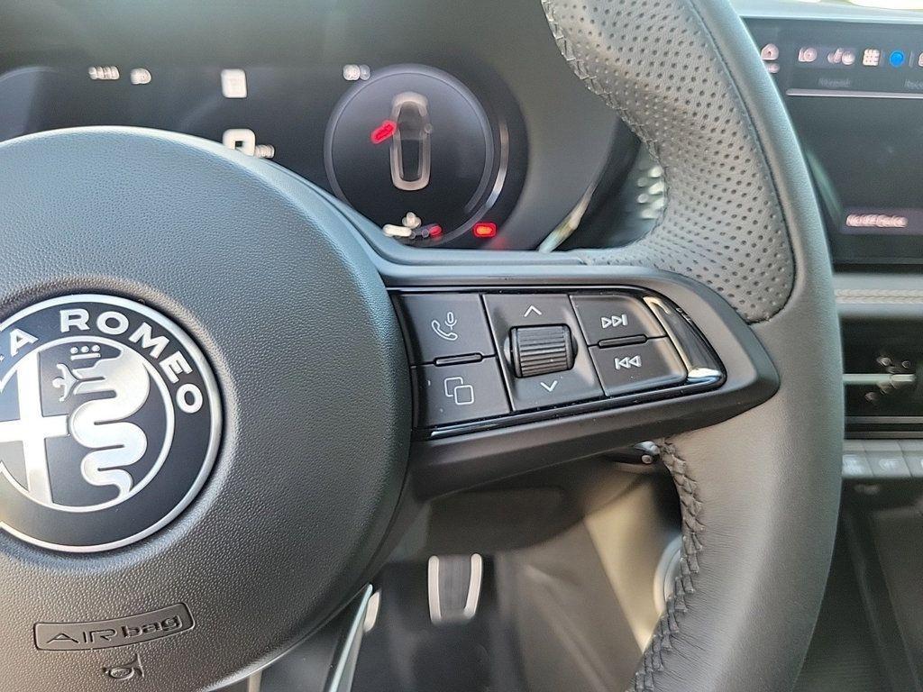 new 2025 Alfa Romeo Tonale car, priced at $38,217
