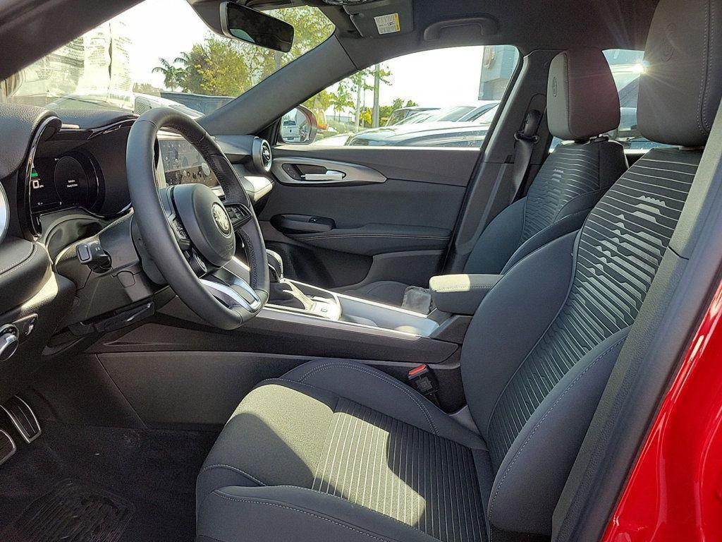 new 2025 Alfa Romeo Tonale car, priced at $37,217
