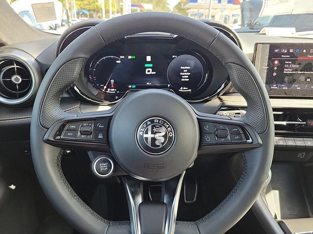 new 2025 Alfa Romeo Tonale car, priced at $37,217