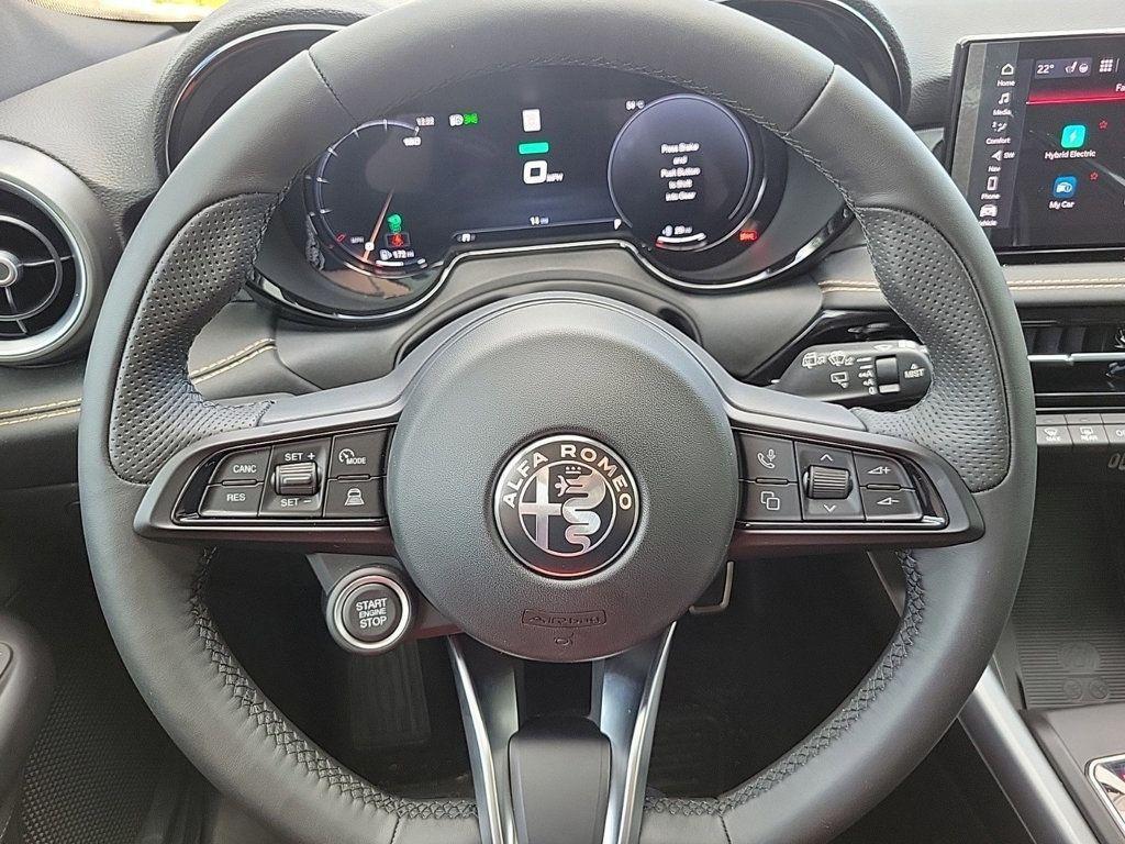 new 2025 Alfa Romeo Tonale car, priced at $38,217