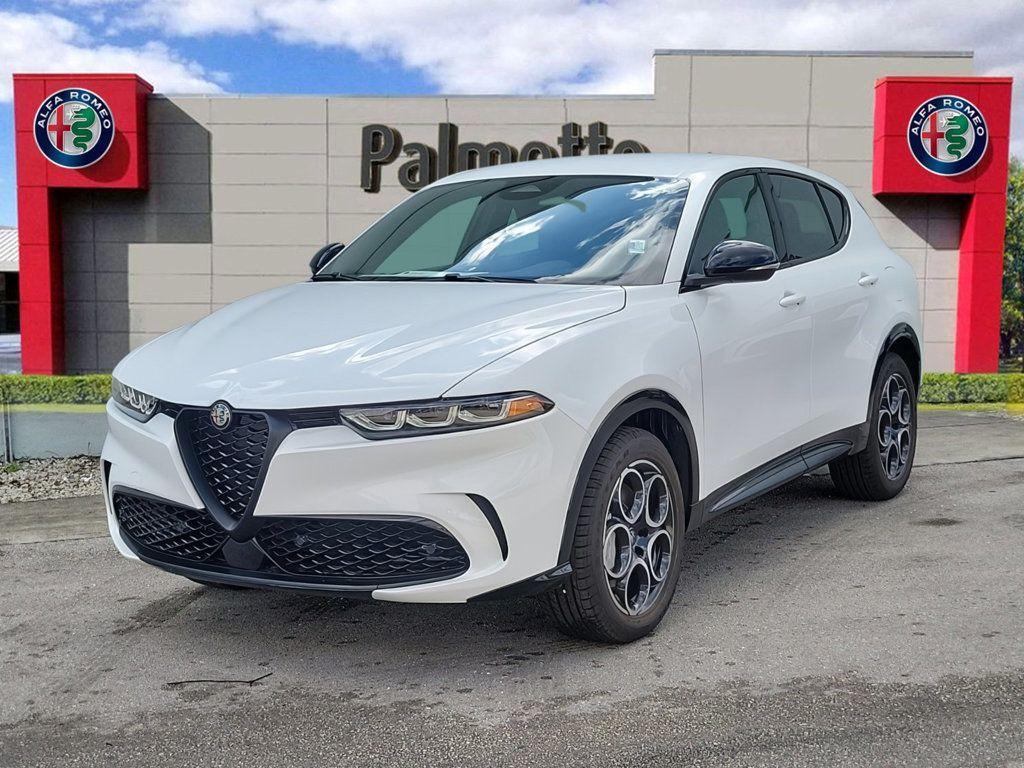 new 2025 Alfa Romeo Tonale car, priced at $38,217