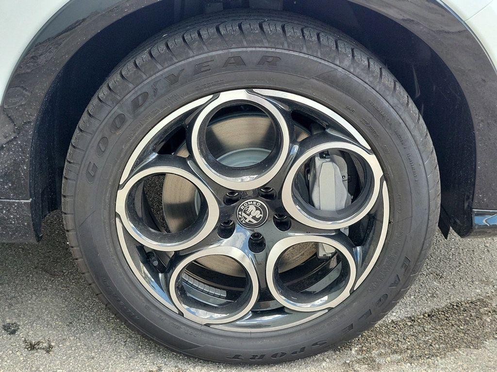 new 2025 Alfa Romeo Tonale car, priced at $38,217