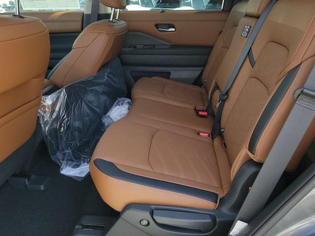 new 2025 Nissan Pathfinder car, priced at $45,890