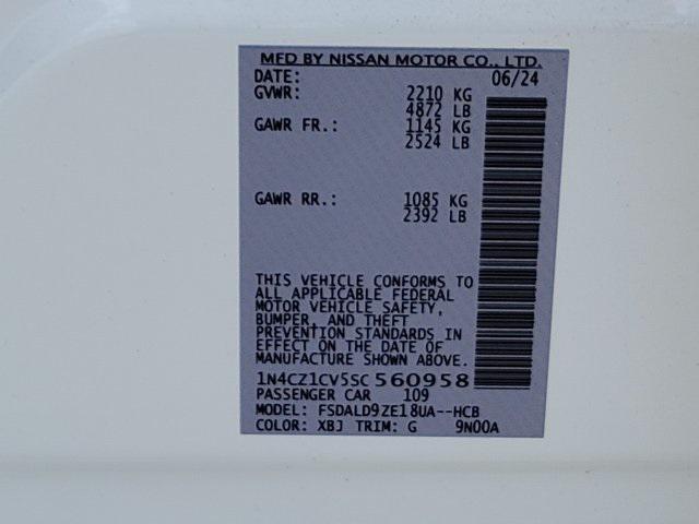 new 2025 Nissan Leaf car, priced at $31,560